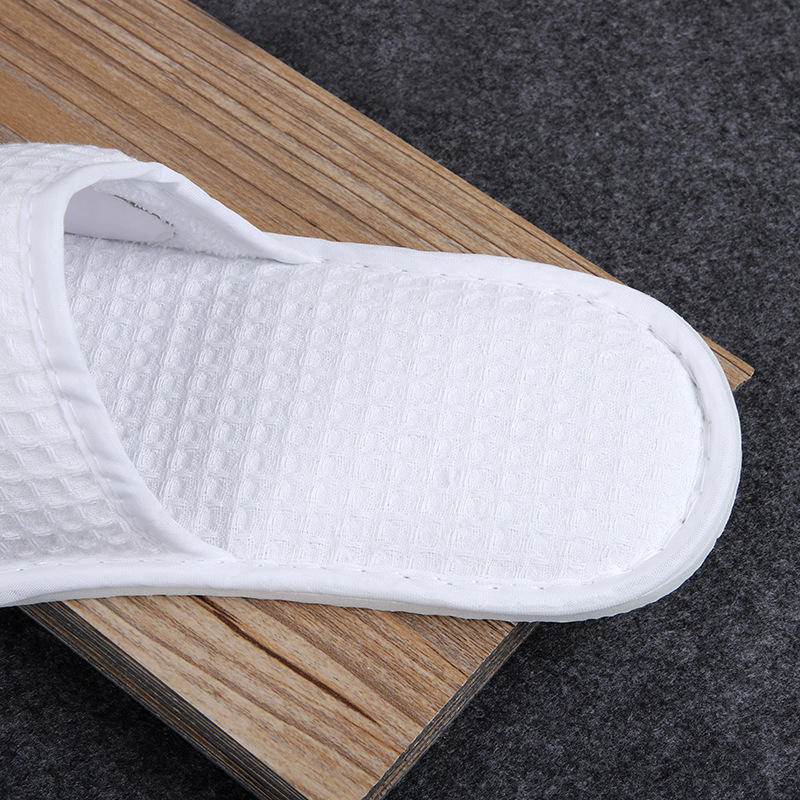 맞춤형 화이트 와플 호텔 슬리퍼 – 호텔용 소프트 럭셔리 일회용 신발, B2B 대량 공급업체 및 제조업체